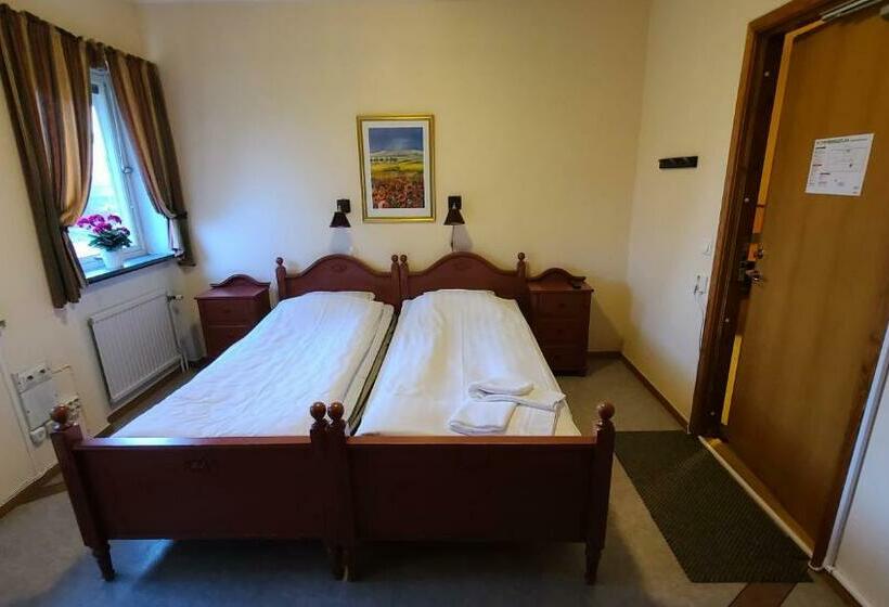 スタンダード4人部屋, Vasaloppsmålet Hostel Mora Målkullans Vandrarhem