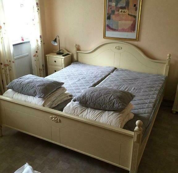 浴室共有スタンダード4人用ルーム, Vasaloppsmålet Hostel Mora Målkullans Vandrarhem