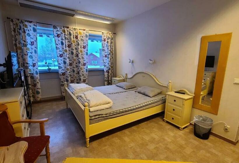 浴室共有スタンダード4人用ルーム, Vasaloppsmålet Hostel Mora Målkullans Vandrarhem