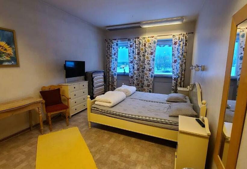 浴室共有スタンダード4人用ルーム, Vasaloppsmålet Hostel Mora Målkullans Vandrarhem