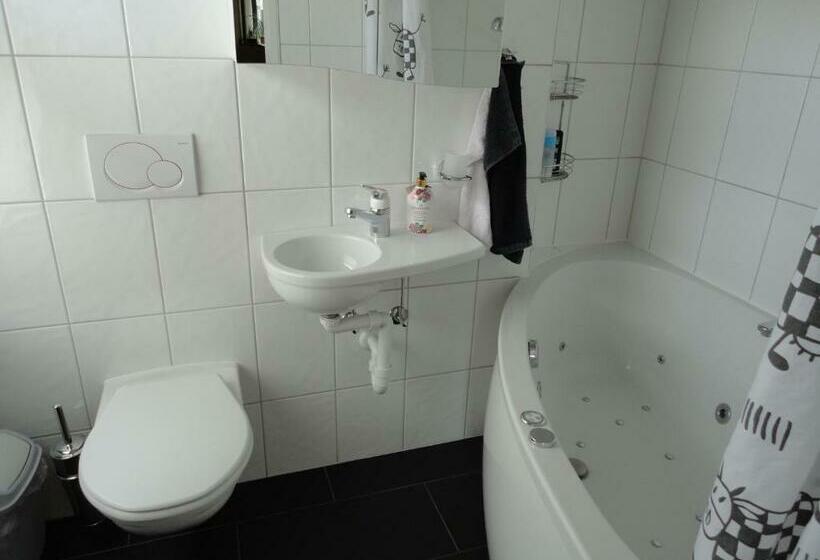 חדר סטנדרט חדר אמבטיה משותף, B & B Auf Dem Wolf, St. Jakob