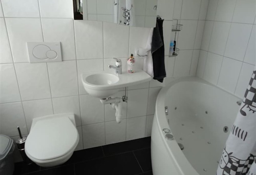 חדר סטנדרט חדר אמבטיה משותף, B & B Auf Dem Wolf, St. Jakob