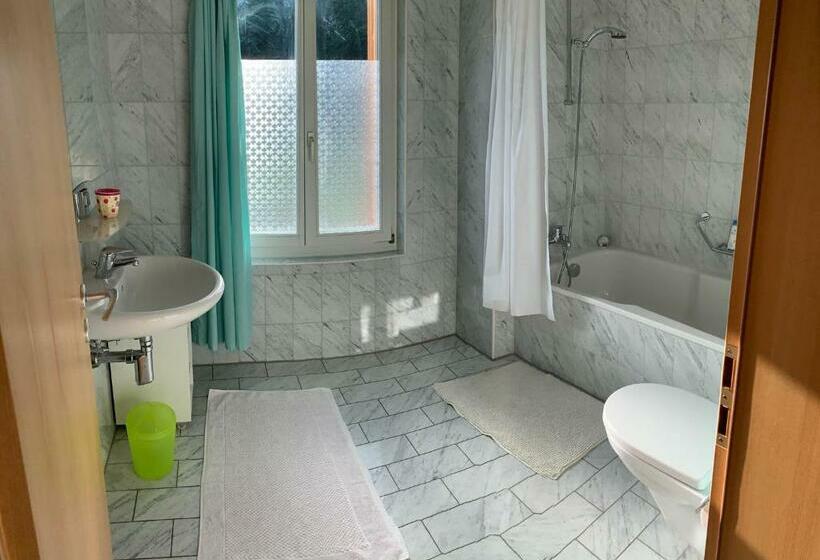 חדר סטנדרט נוף להרים, B&b Maetteli