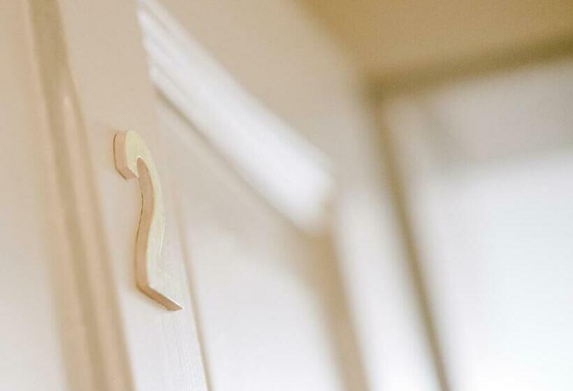 スタンダードルーム, B&b The B