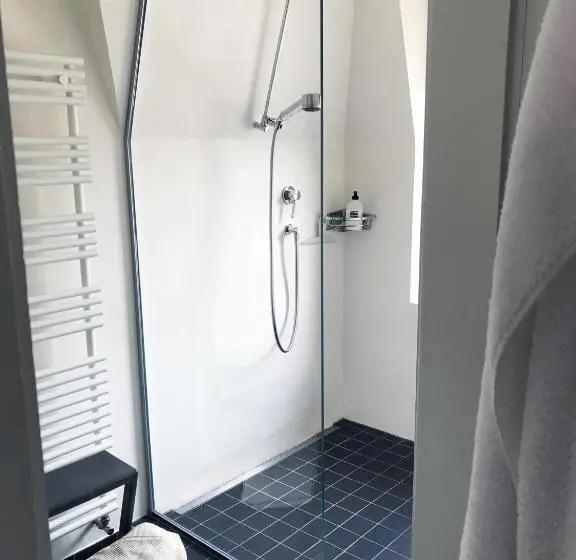 اتاق استاندارد یک نفره, B&b The B
