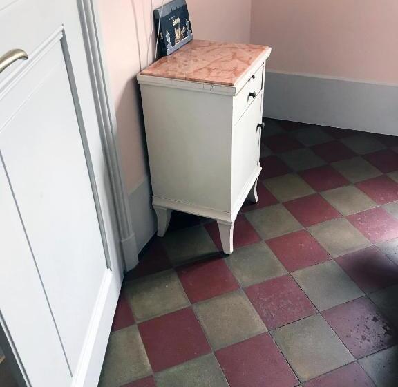 スタンダードシングルルーム, B&b The B