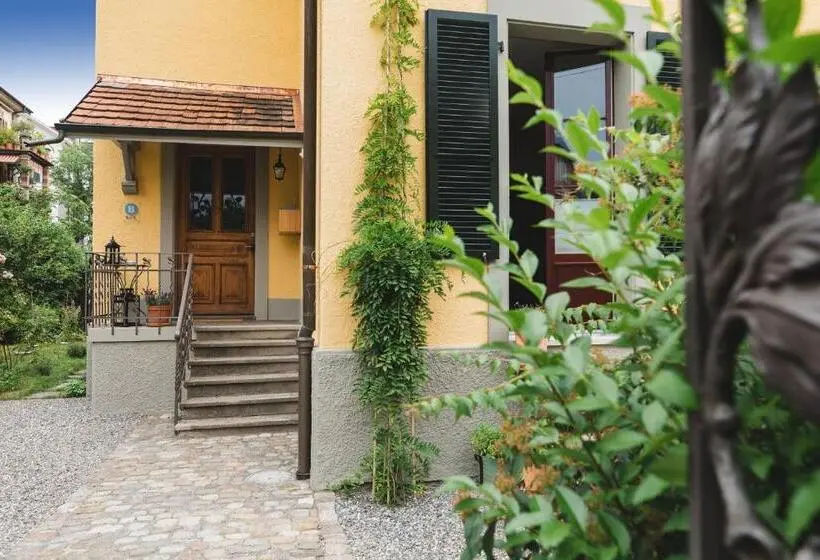 آپارتمان 1 خوابه با بالکن, B&b The B