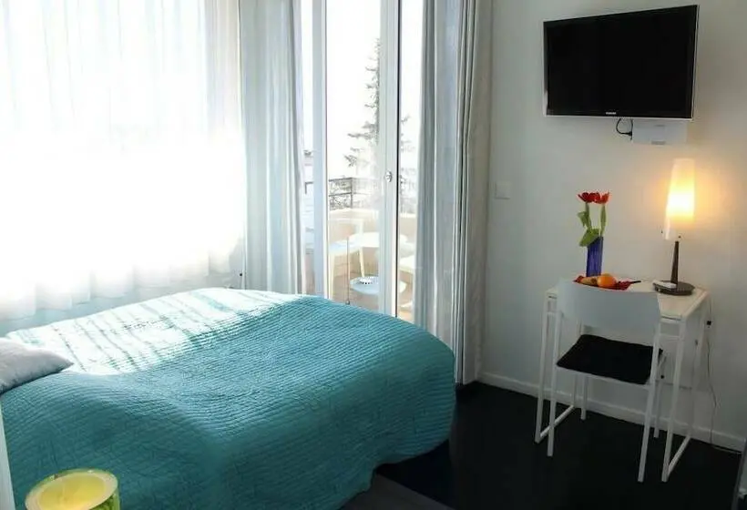 Standard-huone Järvinäkymä, Bnb Belalp