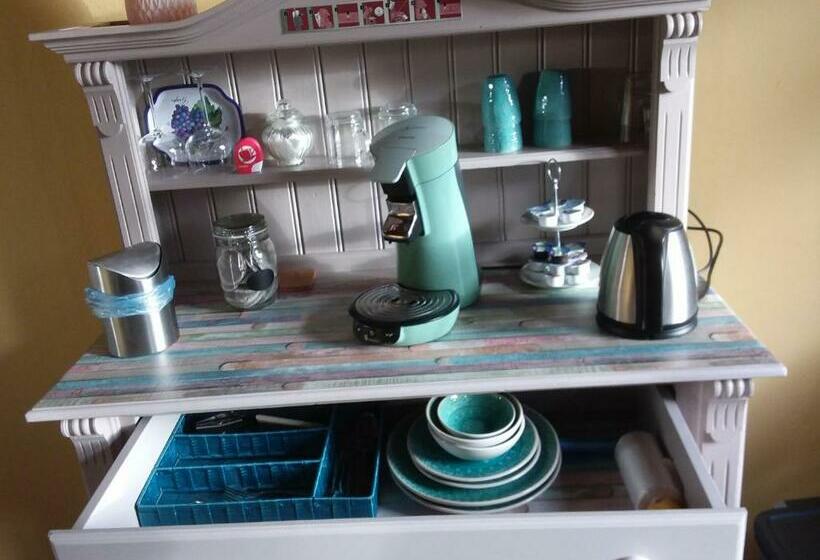 スタンダードルーム, Regina Vught