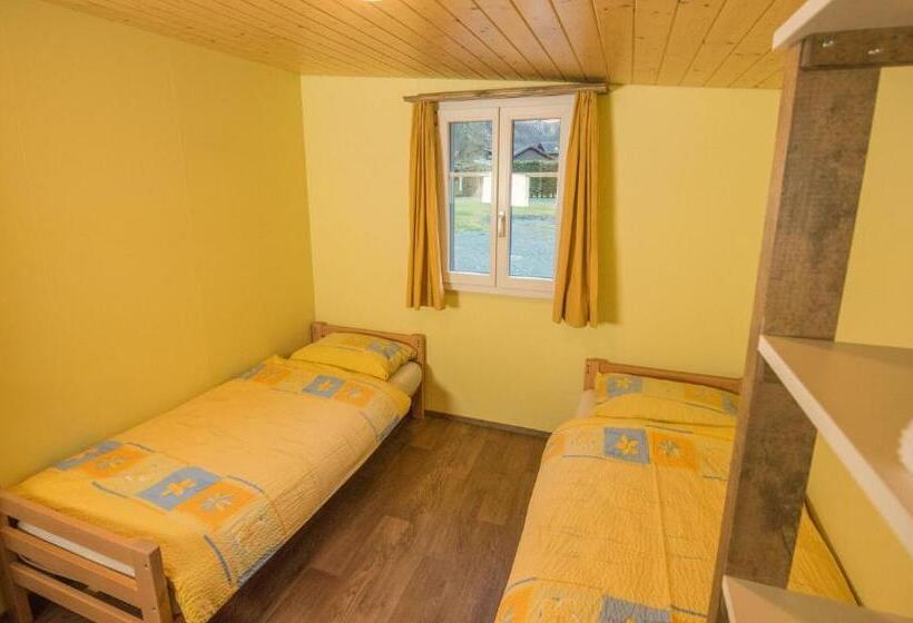 基本房间共用浴室, Schutzenbach Backpackers For Adults 18 35