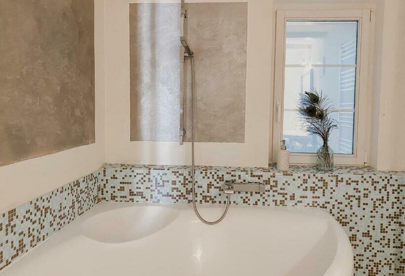 جناح جونيور, Ajoiespa