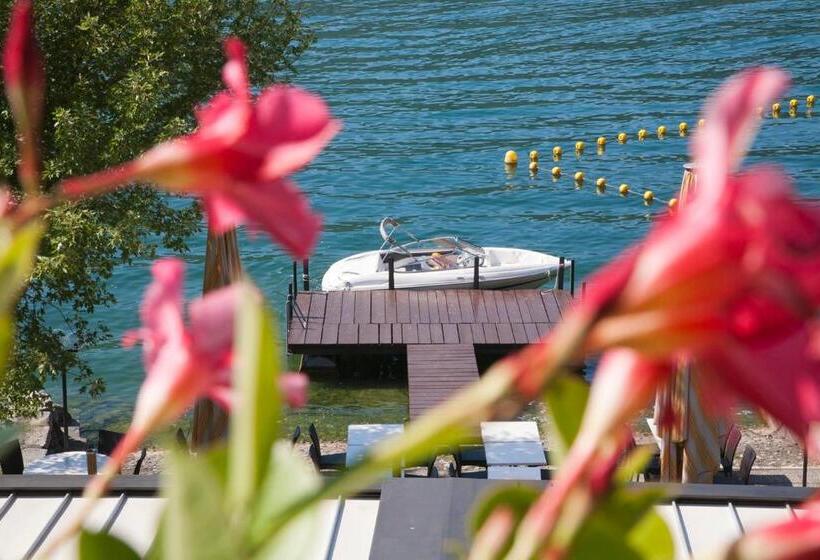 Superior room with lake view, Albergo Ristorante La Palma