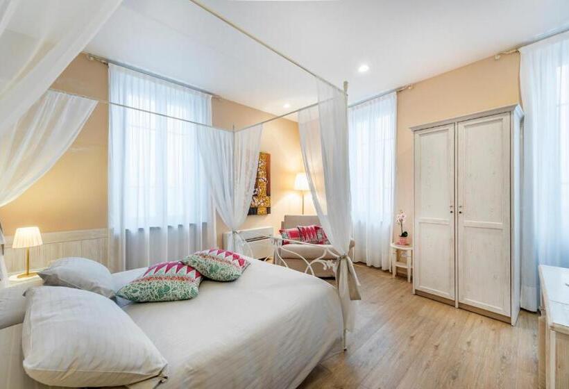 Superior room with lake view, Albergo Ristorante La Palma