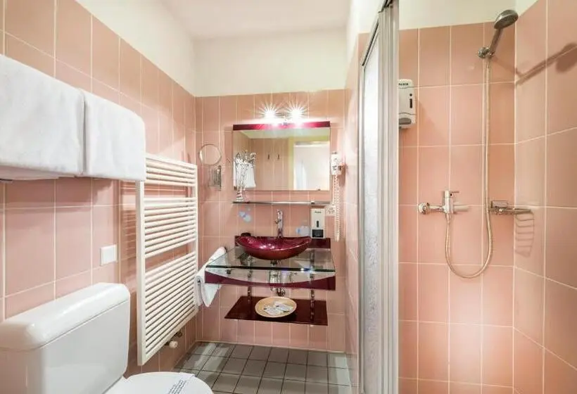 Standard-huone Järvinäkymä, Albergo Ristorante La Palma