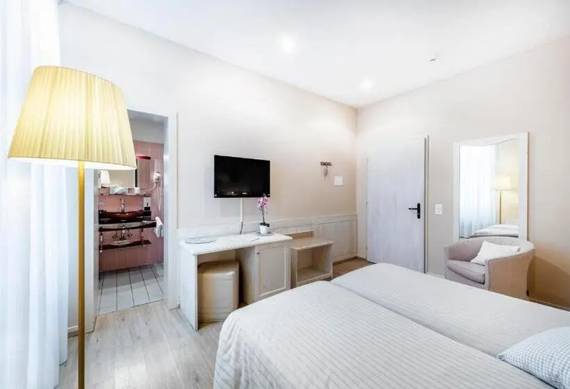 Standard-huone Järvinäkymä, Albergo Ristorante La Palma