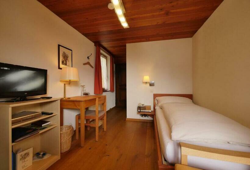 חדר סטנדרט יחיד עם מרפסת, Alpenblick