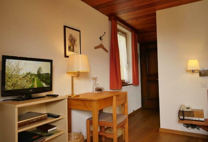 חדר סטנדרט יחיד עם מרפסת, Alpenblick