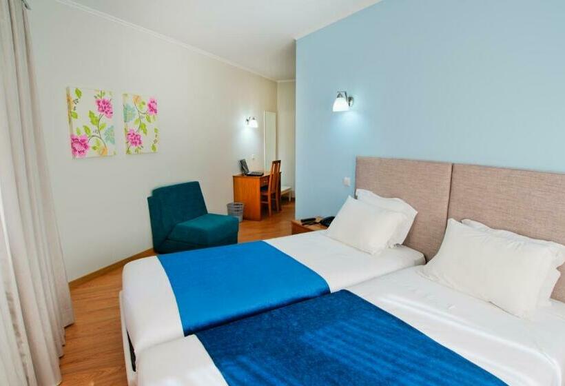 غرفة قياسية, D. Dinis