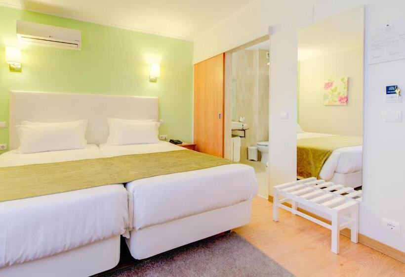 غرفة قياسية ثلاثية, D. Dinis