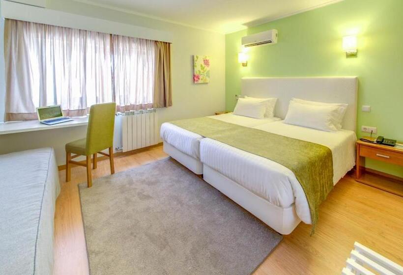 غرفة قياسية ثلاثية, D. Dinis