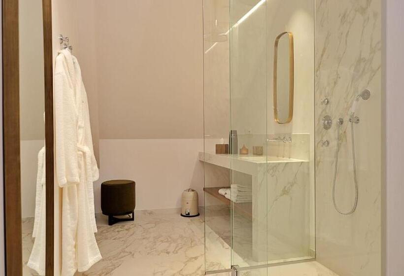디럭스 룸 킹사이즈 침대, De Lindenhoeve Boutique