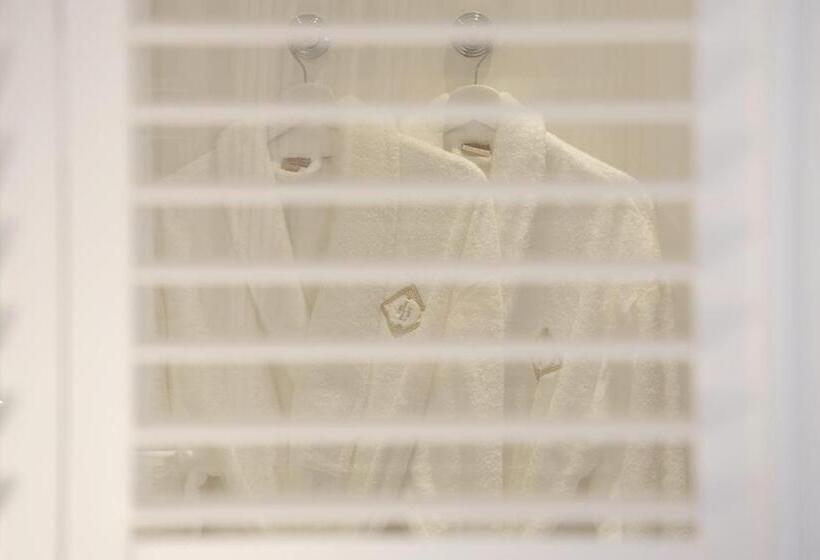 חדר דחוקס עם מיטת קינג, De Lindenhoeve Boutique