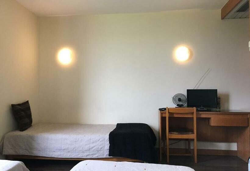 اتاق استاندارد سه نفره, Fiel Chef Alojamento Local