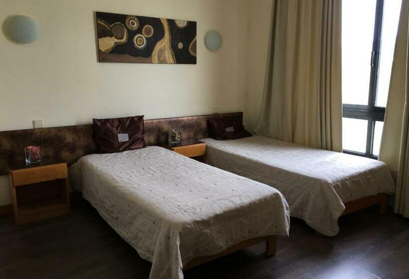 اتاق استاندارد سه نفره, Fiel Chef Alojamento Local