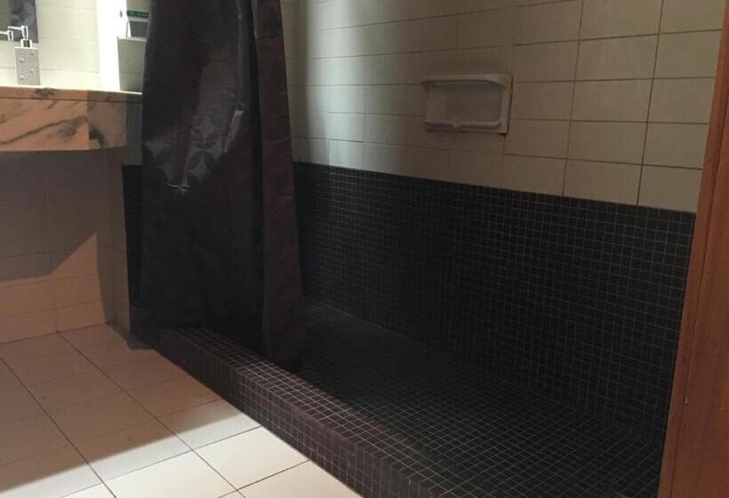 سوییت, Fiel Chef Alojamento Local