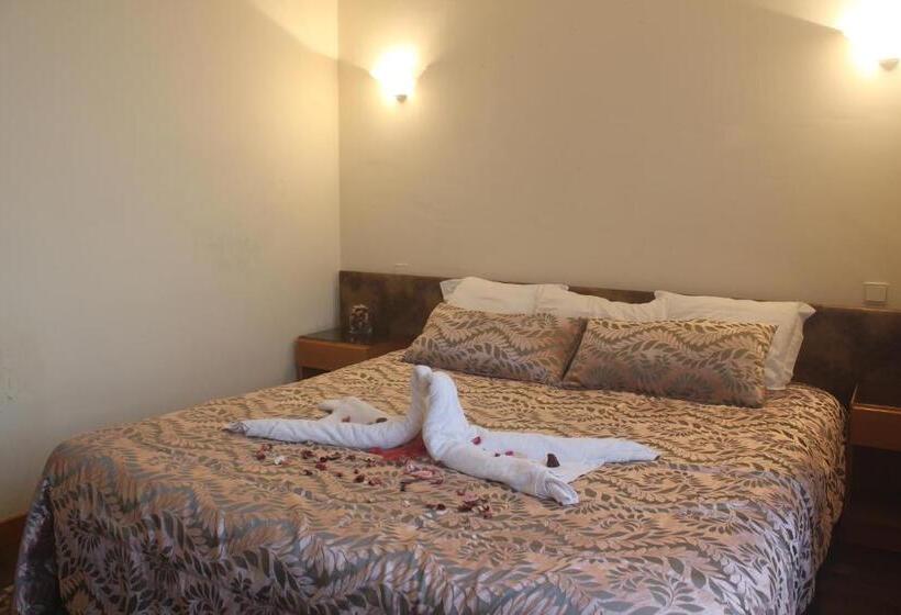 سوییت, Fiel Chef Alojamento Local