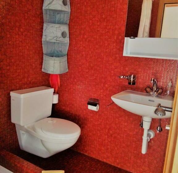 标准间带阳台, Heidi Guesthouse Amden Sternen