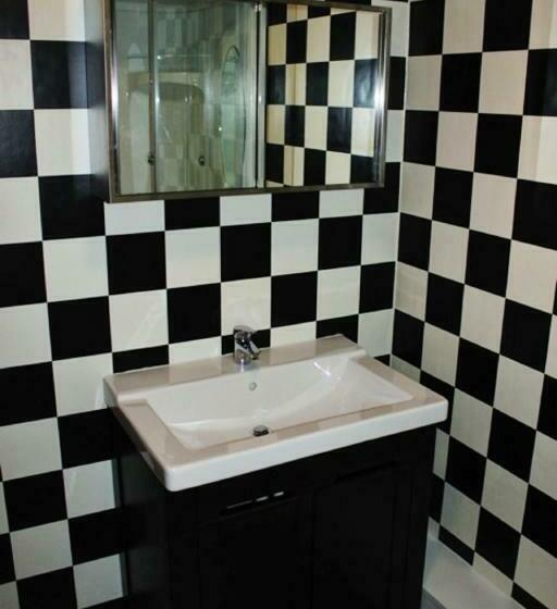 带共用浴室的标准房间, Heidi Guesthouse Amden Sternen