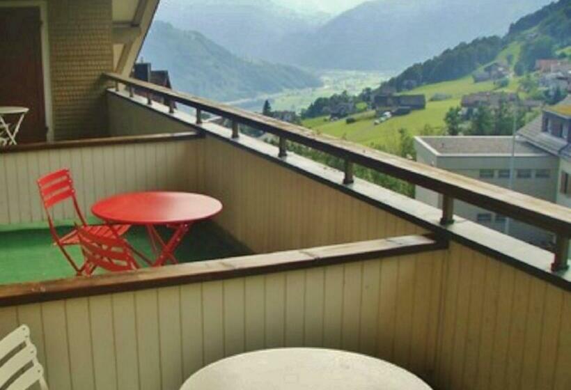 اتاق استاندارد با بالکن, Heidi Guesthouse Amden Sternen