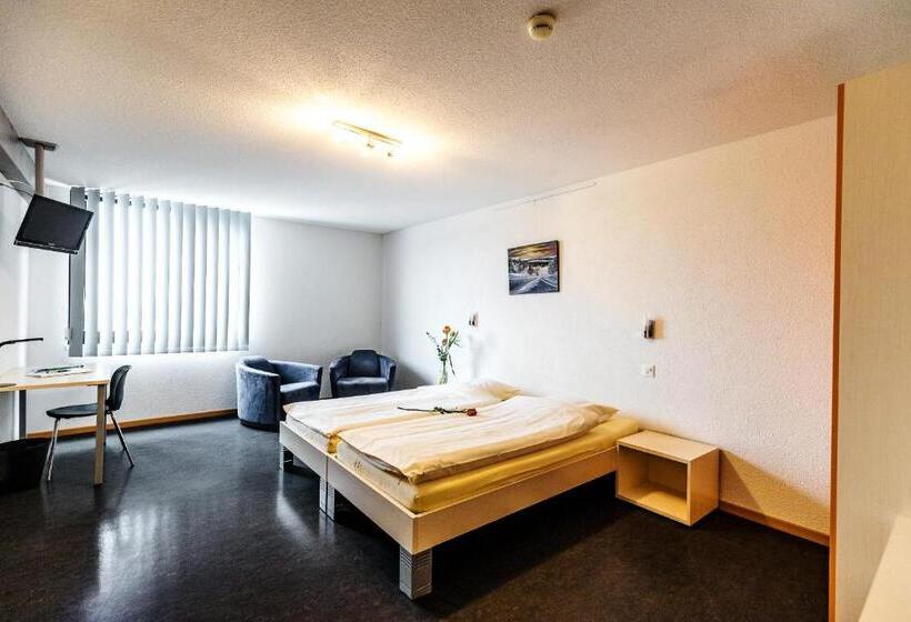 חדר סטנדרט לארבעה, Jura Sport & Spa Resort