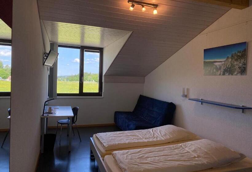 חדר סטנדרט לארבעה, Jura Sport & Spa Resort