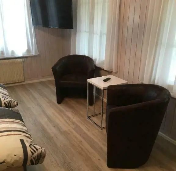 バス共有のスタンダードルーム, Landgasthof Hotel Adler