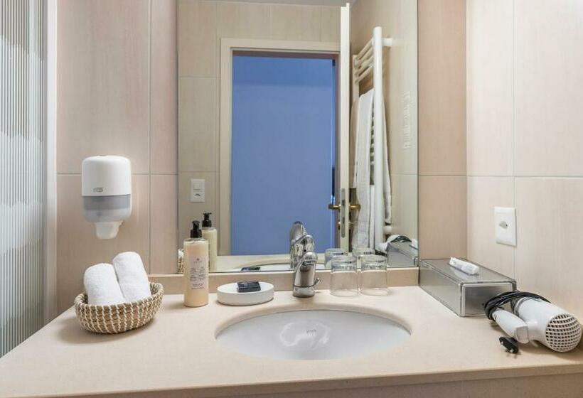 חדר סטנדרט לשלושה, Le Rive Sud