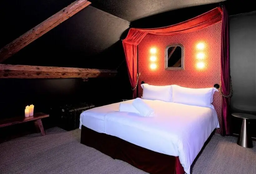 デラックスルーム, Peanut Medieval Lodge
