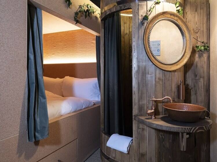 חדר סטנדרט, Peanut Medieval Lodge