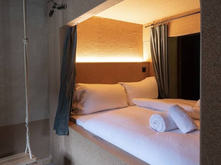 חדר סטנדרט, Peanut Medieval Lodge