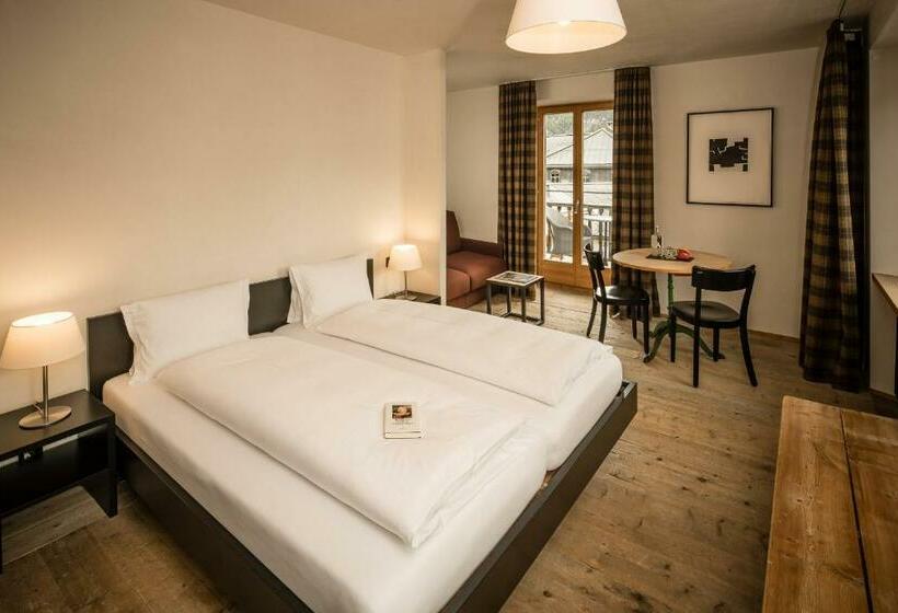 バルコニー付きデラックスルーム, Pensiun Aldier