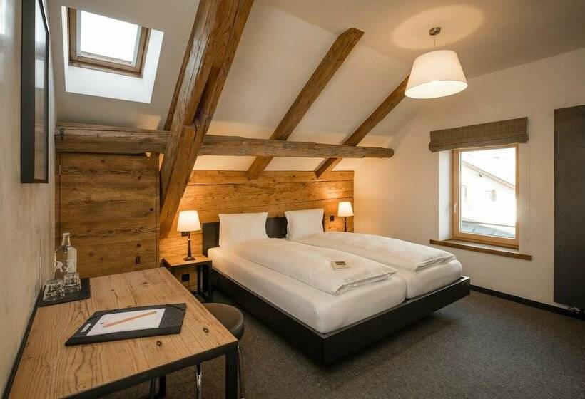 スタンダードルーム, Pensiun Aldier