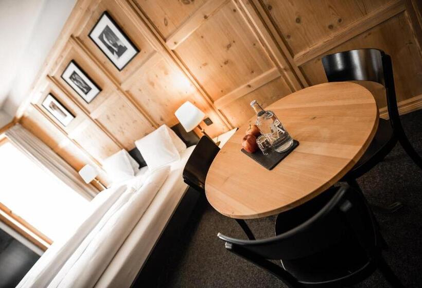 バルコニー付きジュニアスイート, Pensiun Aldier