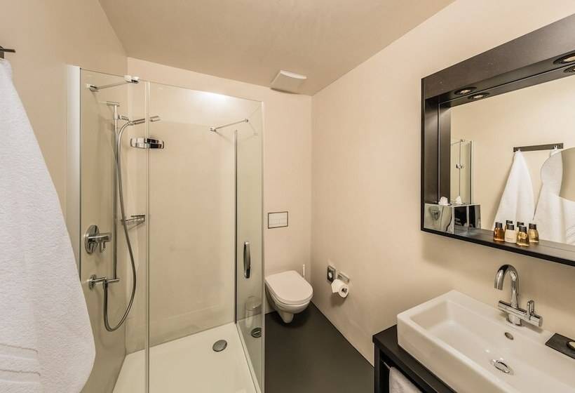 スタンダードルーム, Pensiun Aldier