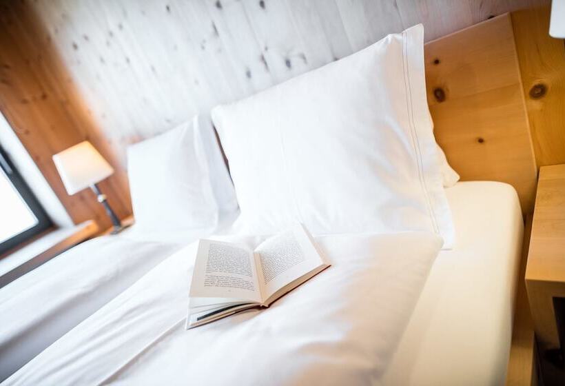 デラックスルーム, Pensiun Aldier