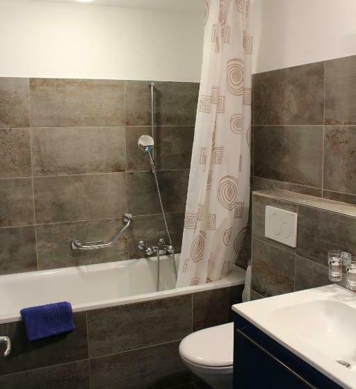 스탠다드 룸, Posta