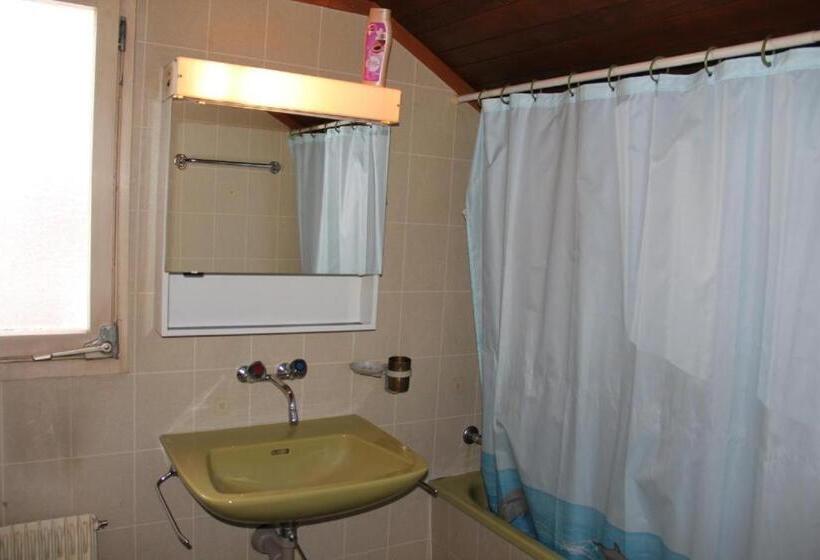 غرفة قياسية ثلاثية, Restaurant Alpina