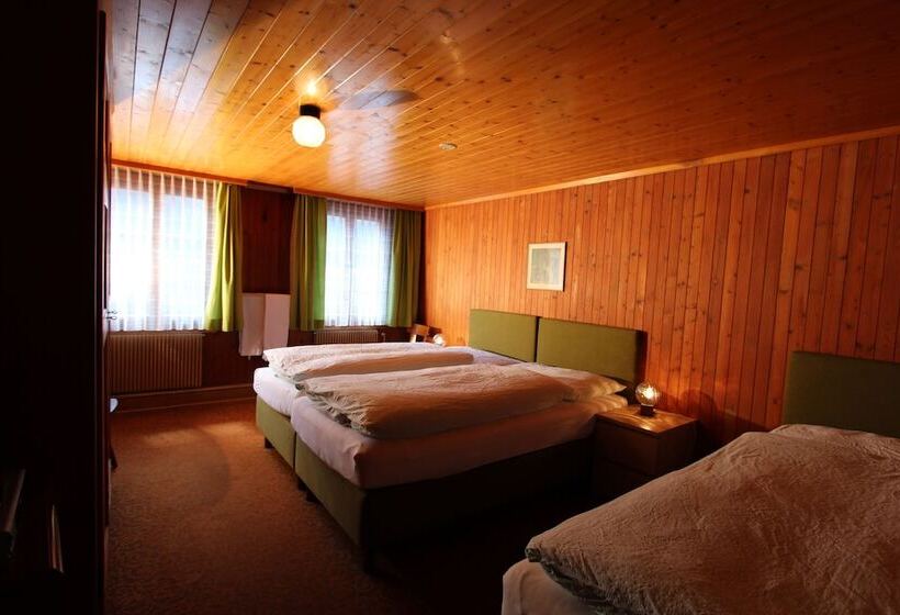 غرفة قياسية ثلاثية, Restaurant Alpina