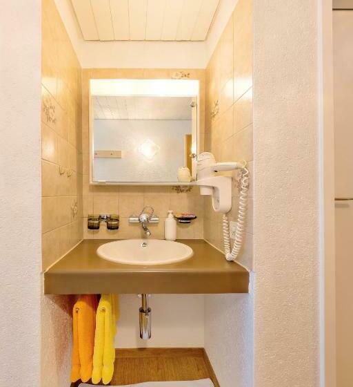 Номер Стандарт Вид на Озеро, Restaurant Möve