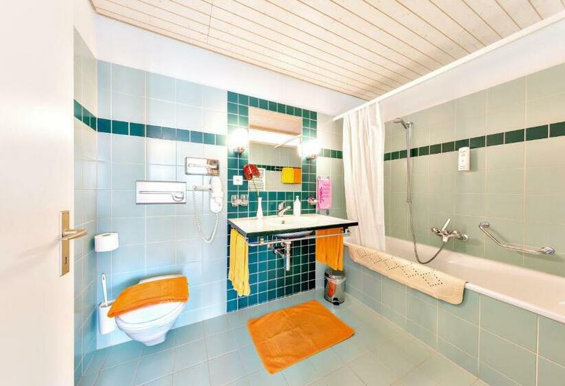 Полулюкс Вид на Озеро, Restaurant Möve